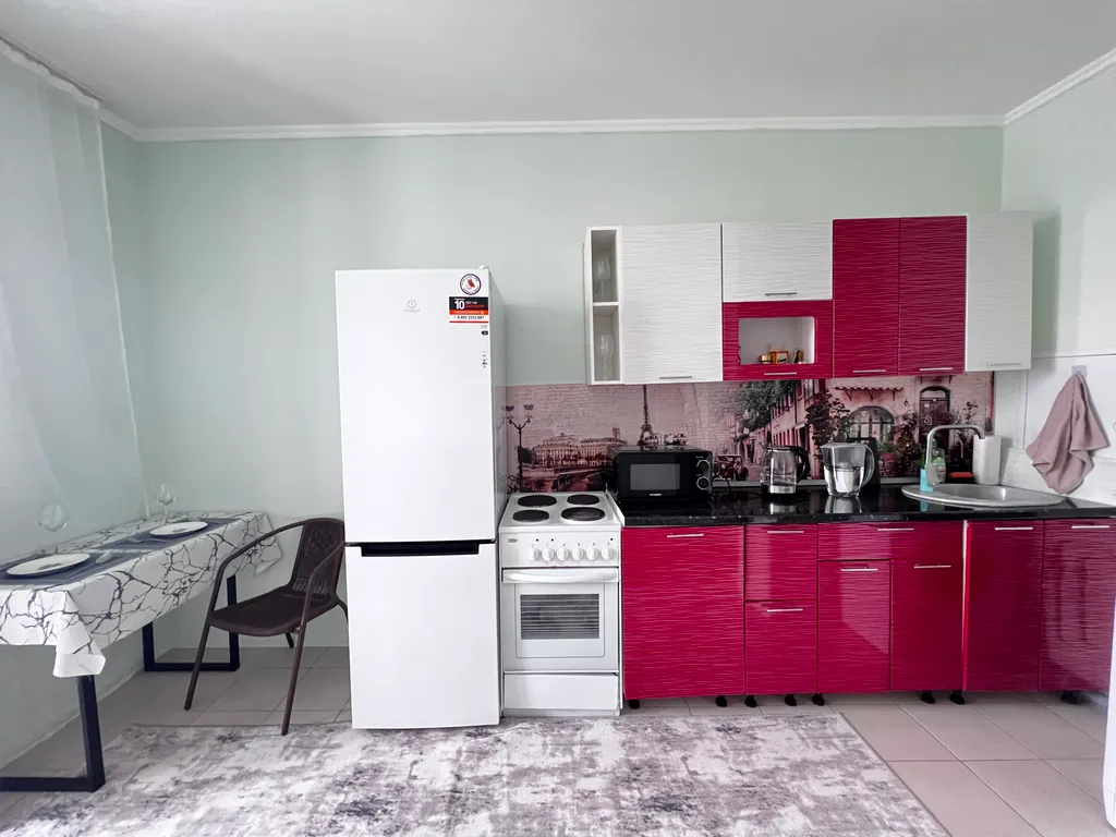 Евродвушка до 6 гостей, 2 этаж, 150 м до магазина, парк рядом