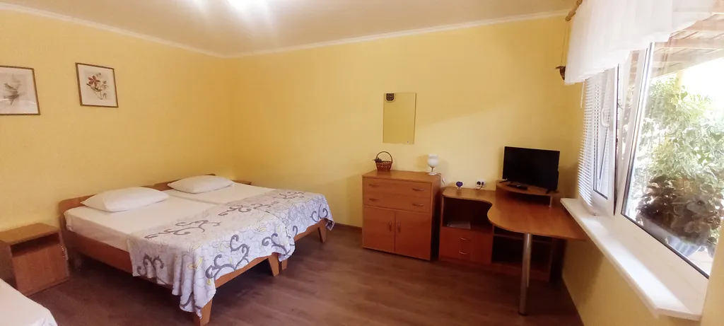 Комната для 3х гостей со всеми удобствами (вентилятор)