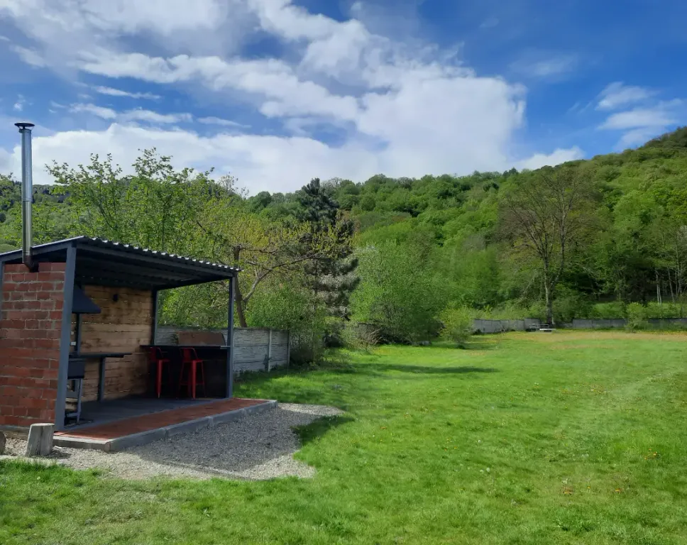 Стильный и просторный дом атмосфера в стиле лофт с баней, бассейном