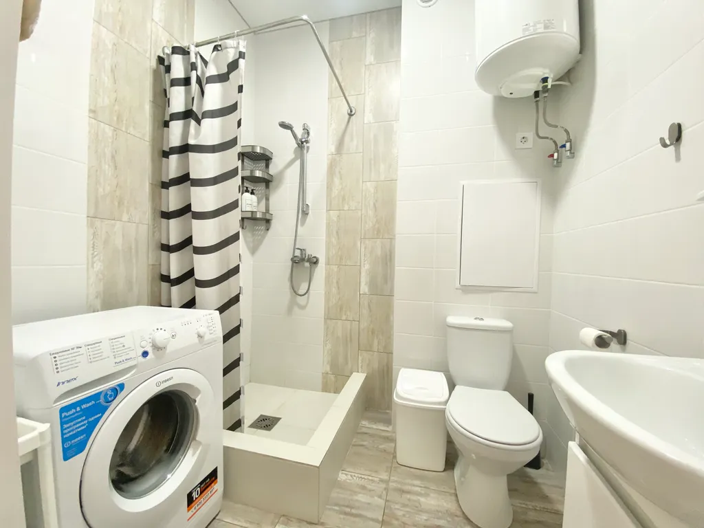 Студия с кухней бассейном у пляжа