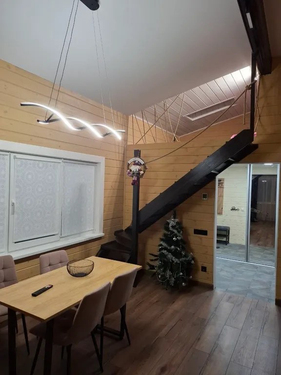 Дом с мансардой в соснах