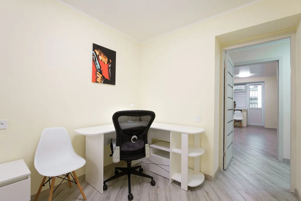 Светлая и уютная 2 комнатная квартира в центре прямо у станции метро