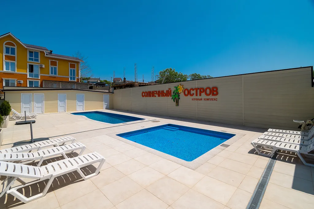 Квартира с бассейном