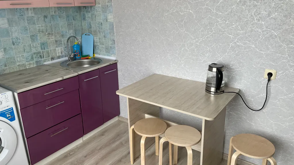 Уютная квартира рядом с аэропортом Толмачево и экспоцентром