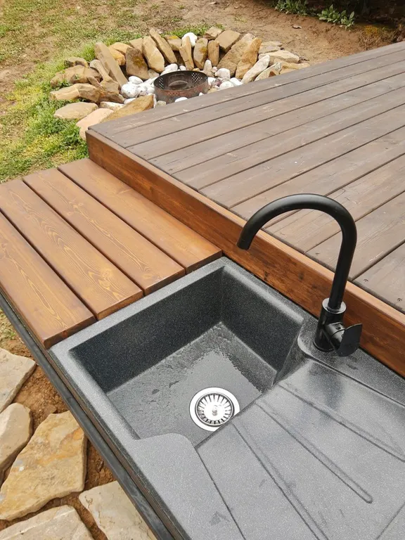 Дом у реки las nubes