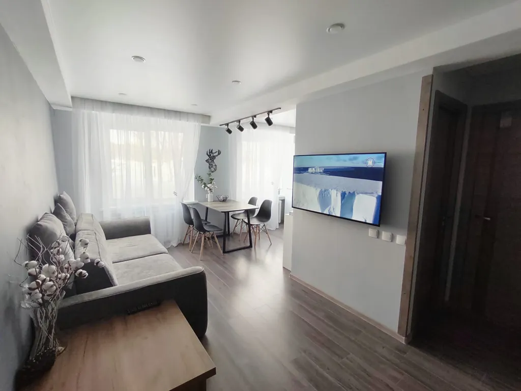 Квартира у парка — аренда посуточно в Кировск