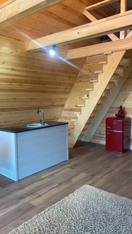 Домик с видом на лес