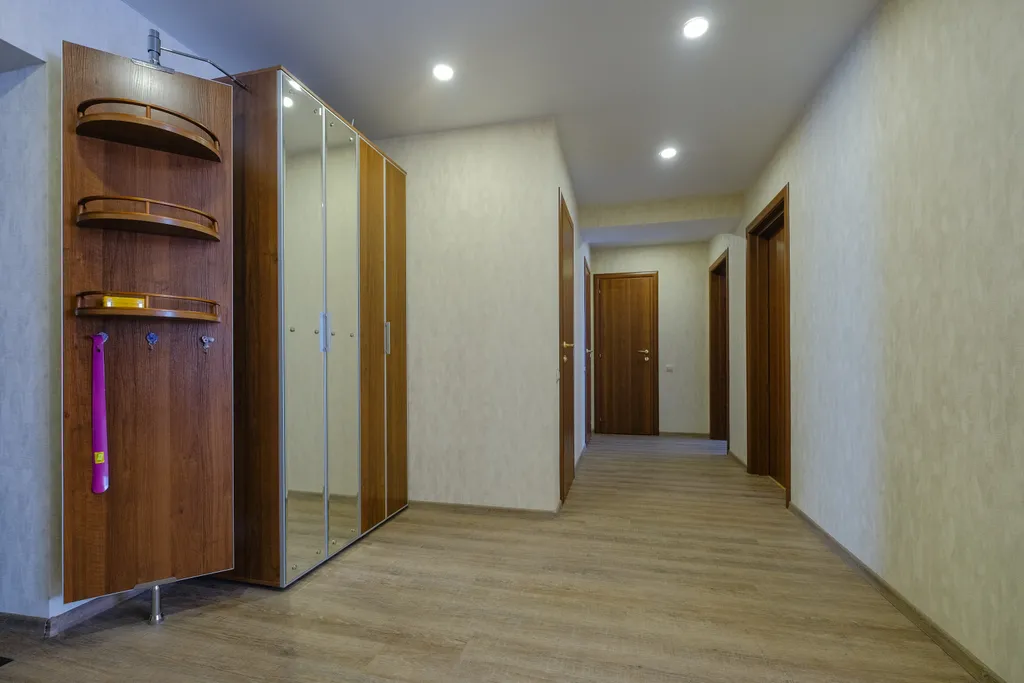 Трёхкомнатная квартира возле Дворца Спорта