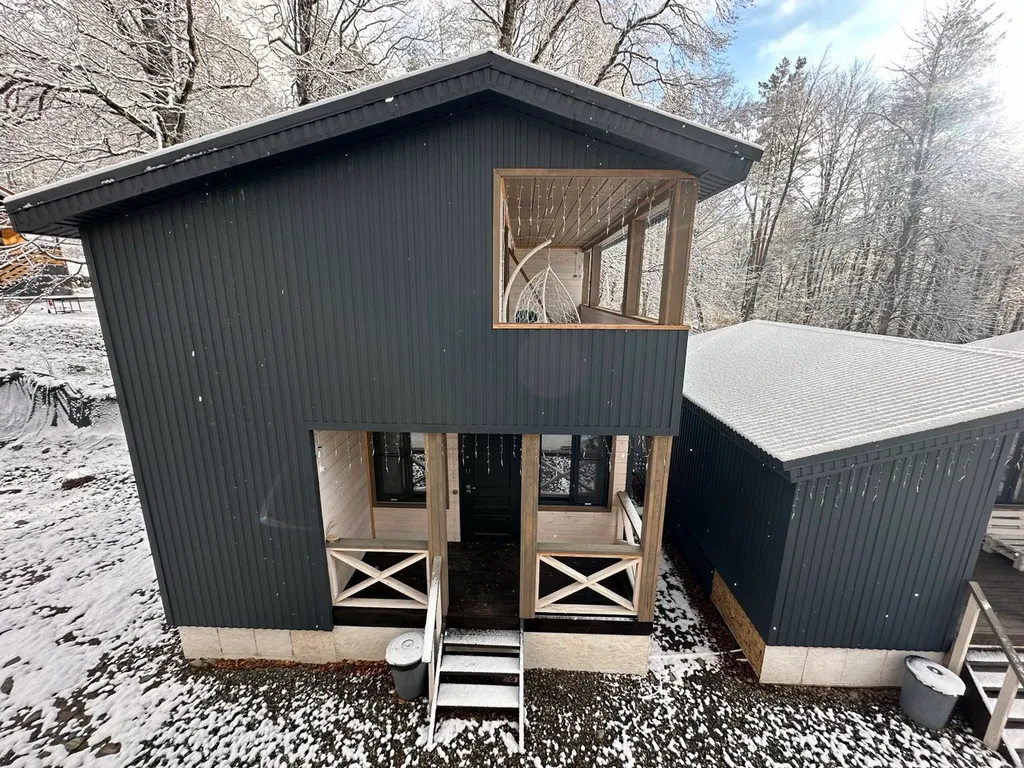 Большой дом с тремя спальнями,  Дом 3