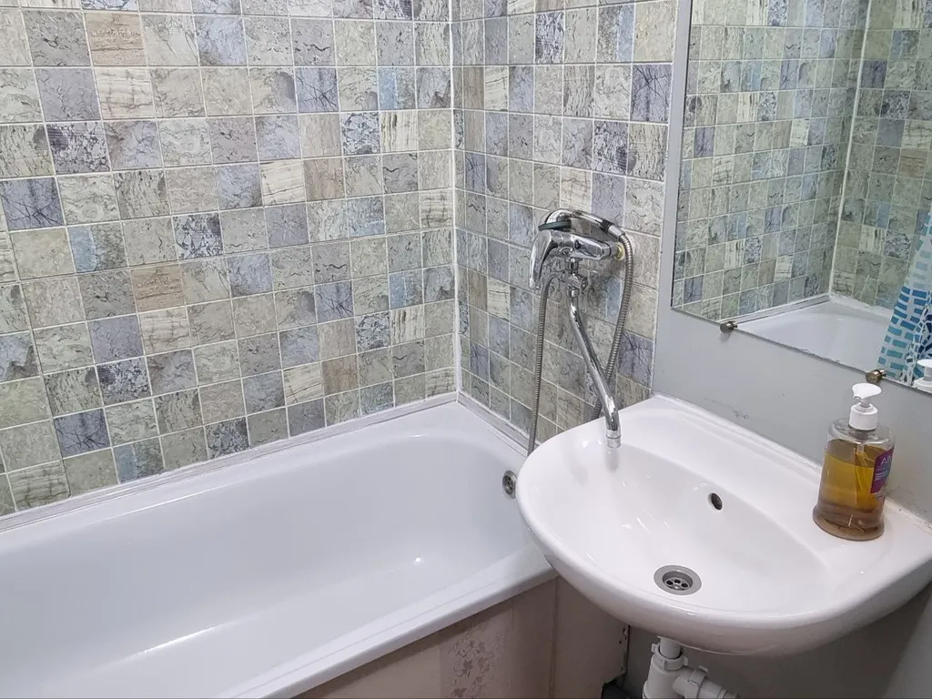 Квартира Светлая однокомнатная квартира для комфортного размещения — Красноярск