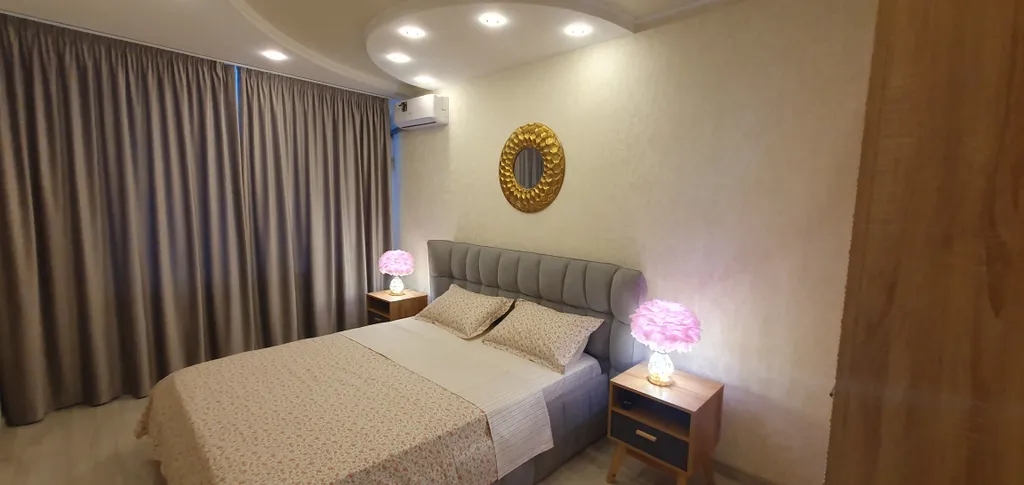 Квартира на набережной