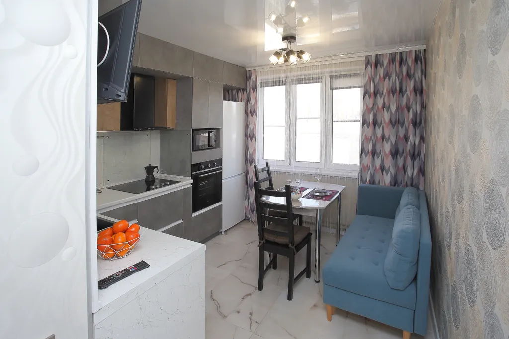 Апартамент в новом доме у метро Заречная в 20 минутах от центра