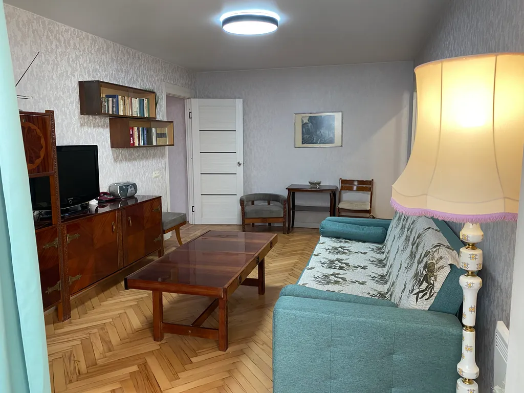 Квартира Классика в сердце города: уютная 2-комнатная квартира у моря — Гагра