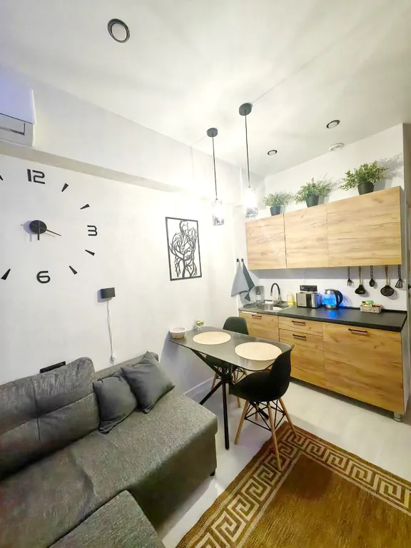 Новая уютная студия у метро