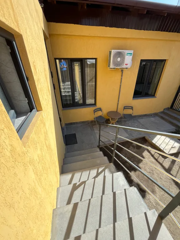 Уютный дом со своим гаражом