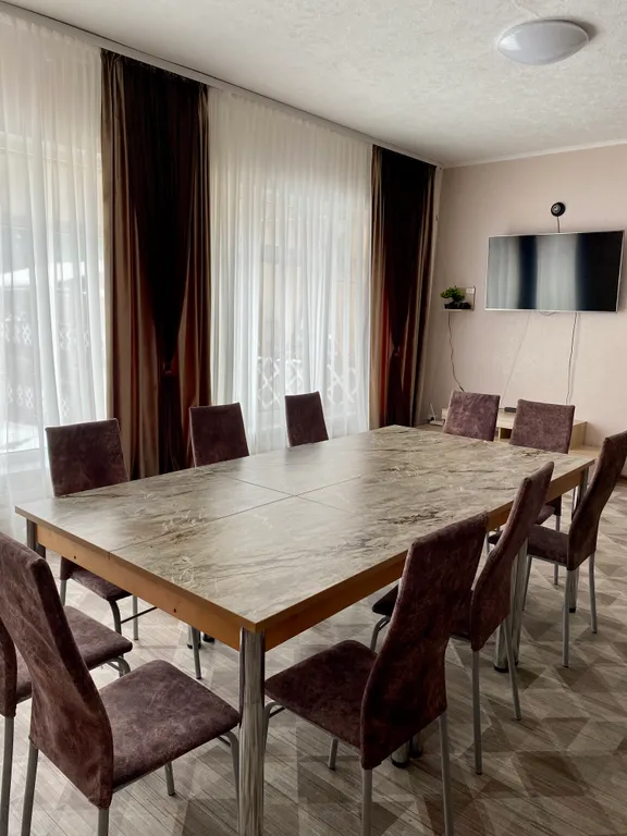 Коттедж для больших компаний на Алтае