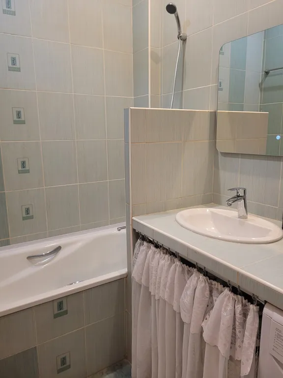 Просторная однушка на МКАД в 5 минутах на авто до Крокус, с 6 спальными местами