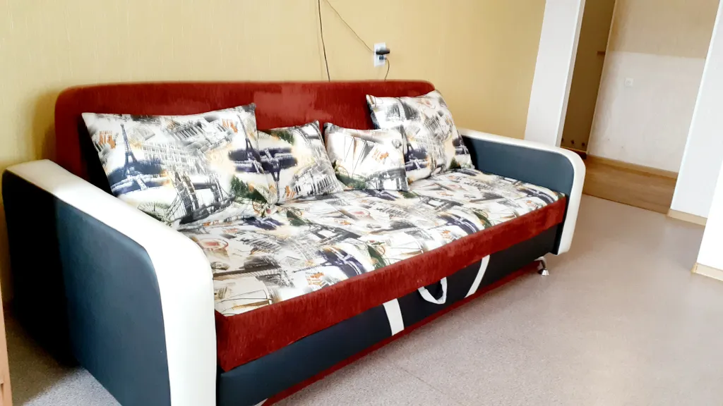 Рядом ТРЦ Огни и ТРЦ Весна