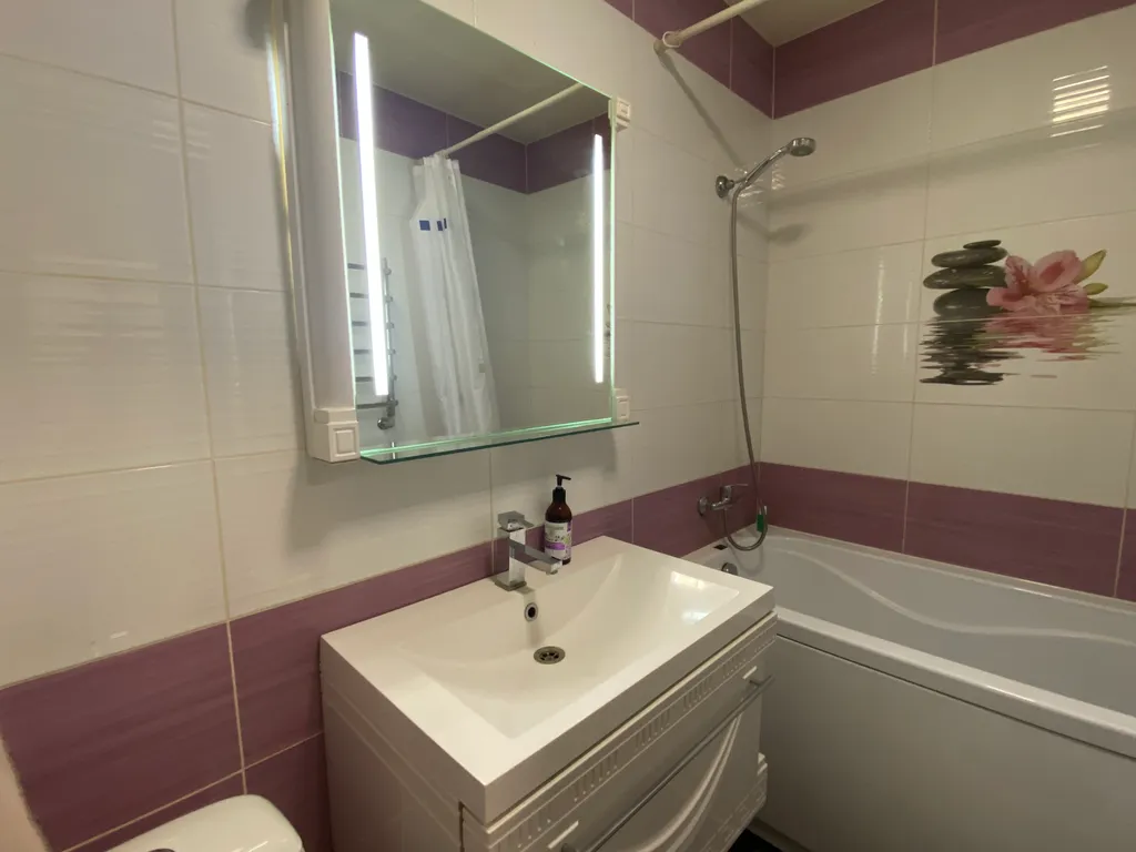 Большая однушка с хорошим ремонтом в центре