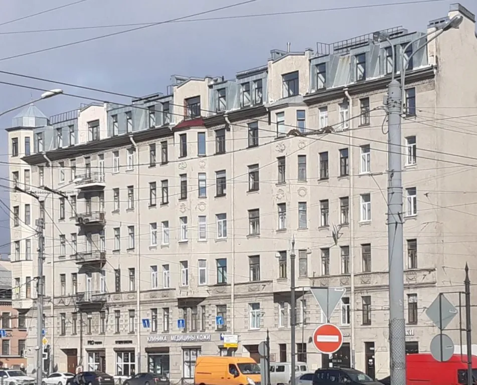 Квартира Квартира Студия в жёлтых тонах с видом на Неву — Санкт-Петербург