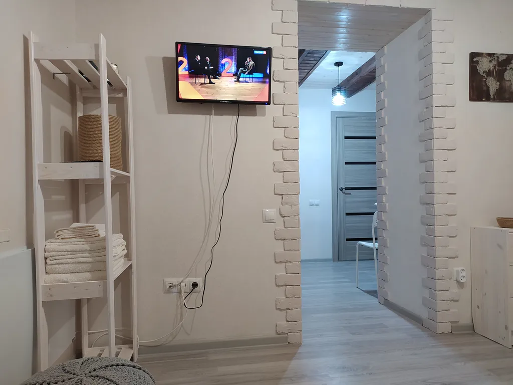 Студия у памятника Лермонтову