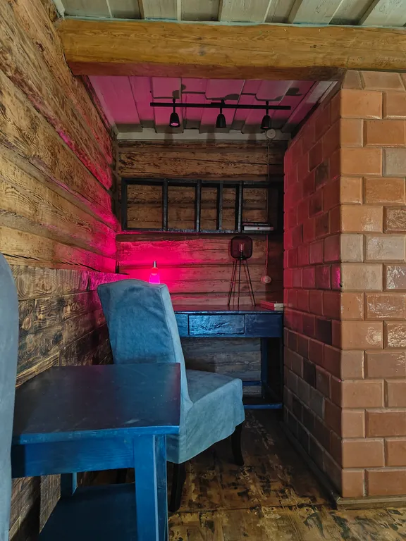 "Кот и Печка", синий дом, красота, тишина и ты