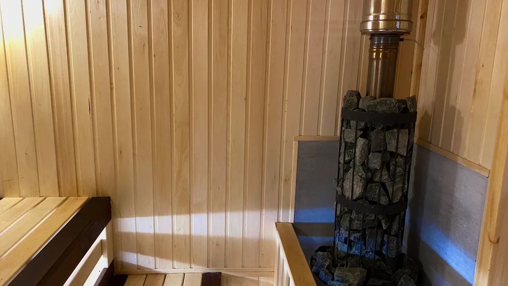 Уникальный дом с бассейном и баней