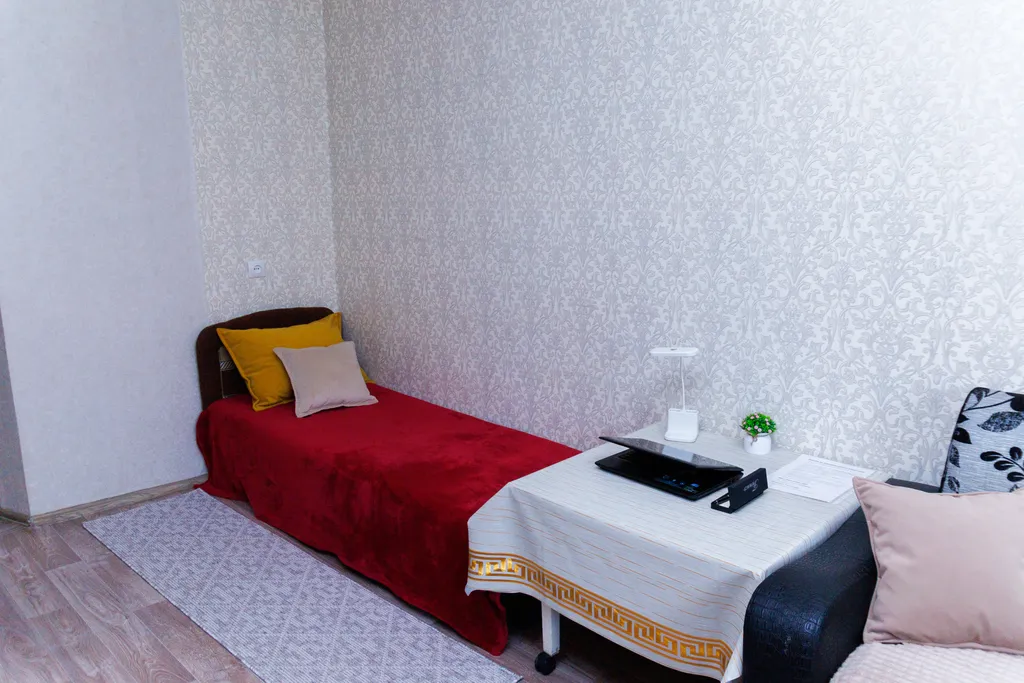 Двухкомнатная рядом с заботой о здоровье