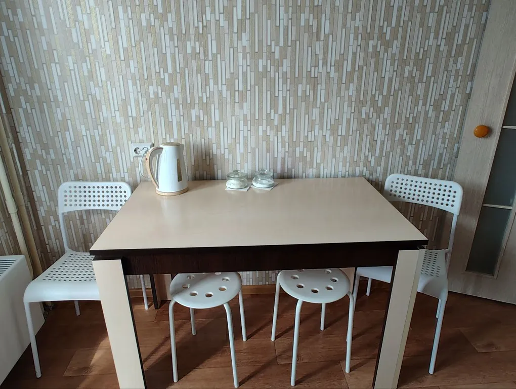 Квартира рядом остановка, парковка, Краевые больницы. Онкология 5 мин.