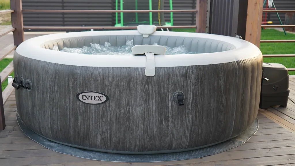 Барнхаус Дом у озера с видом на лес и озеро