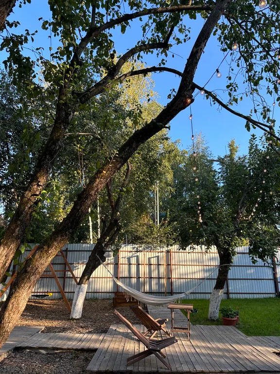 Коттедж Домик с яблонями — Москва