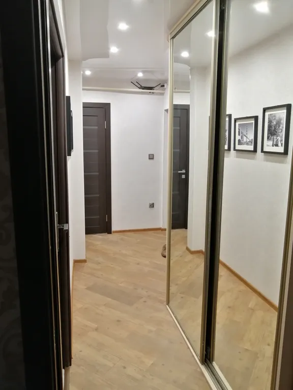 Двухкомнатная квартира в центре города, есть вся техника