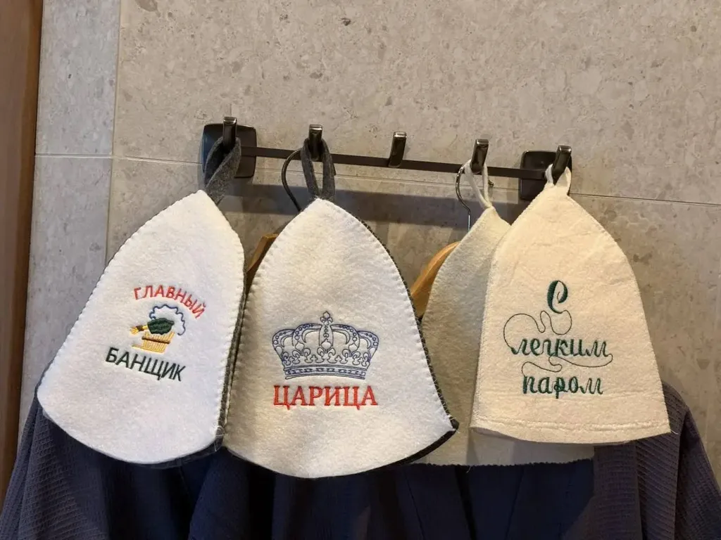 Премиальный дом с видом на лес и пруд в поселке года Ели estate