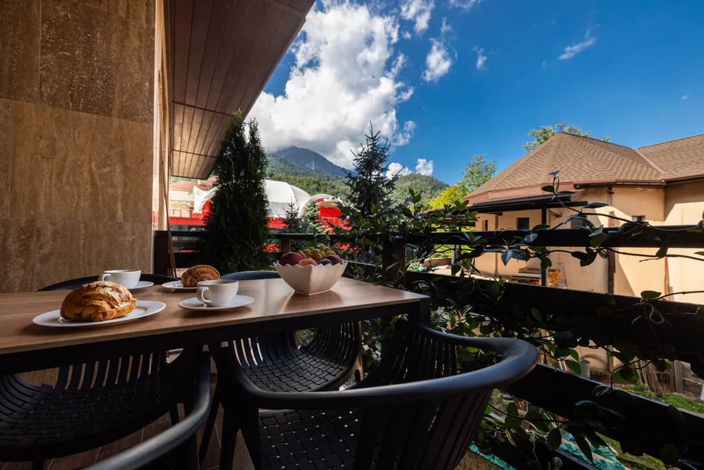 Семейная квартира с видом на горы