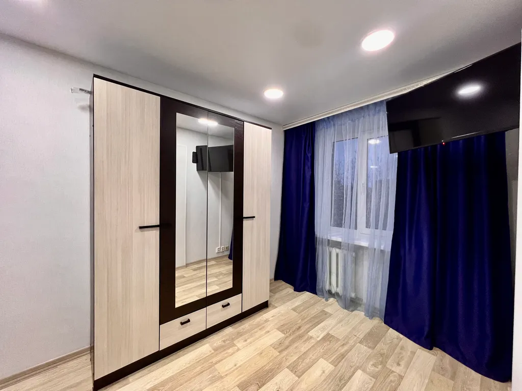 Двухкомнатная квартира в центре возле ряда сетевых магазинов