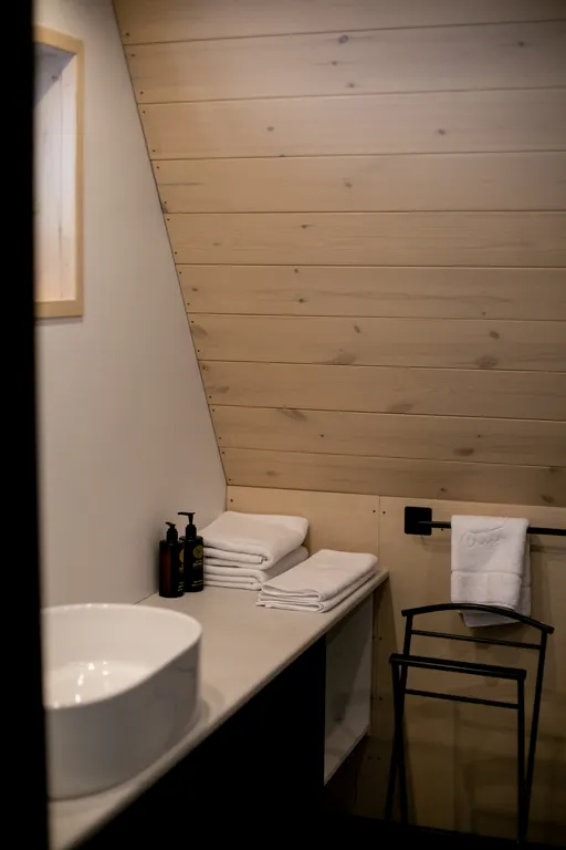 Уютный домик зеленый A-Frame с террасой