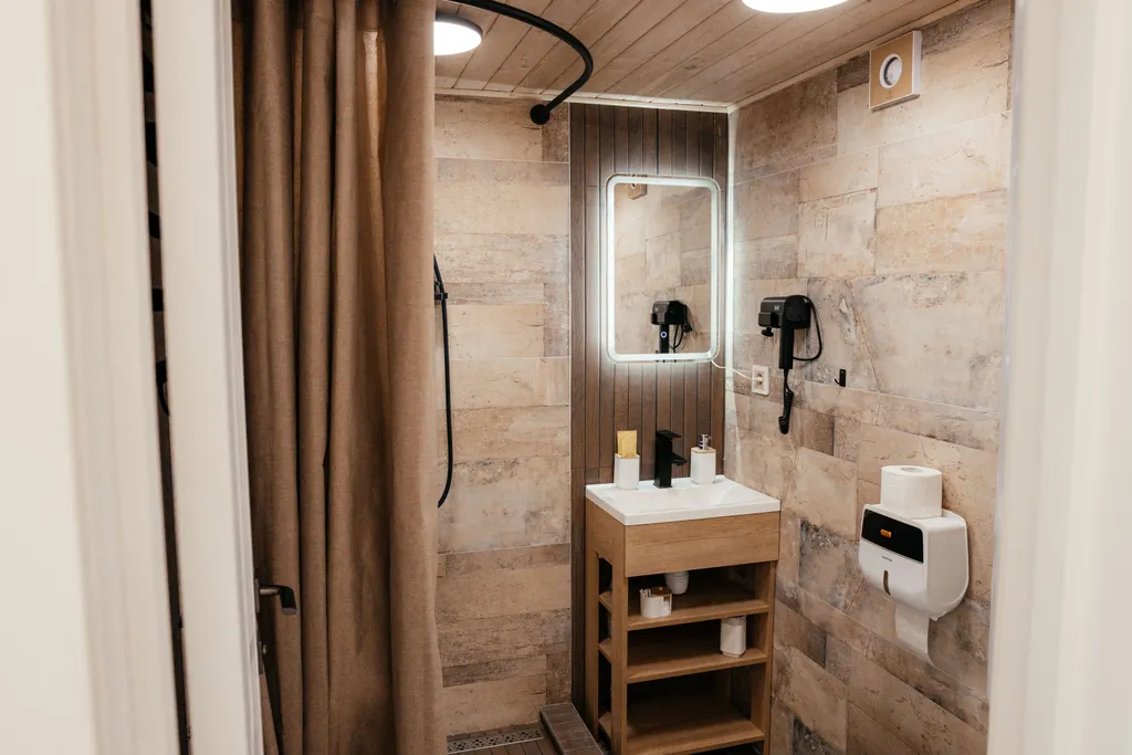 Сфера с горячим бассейном 2