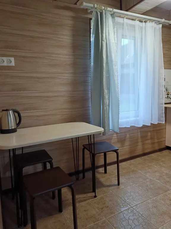 Домик-студия на озере