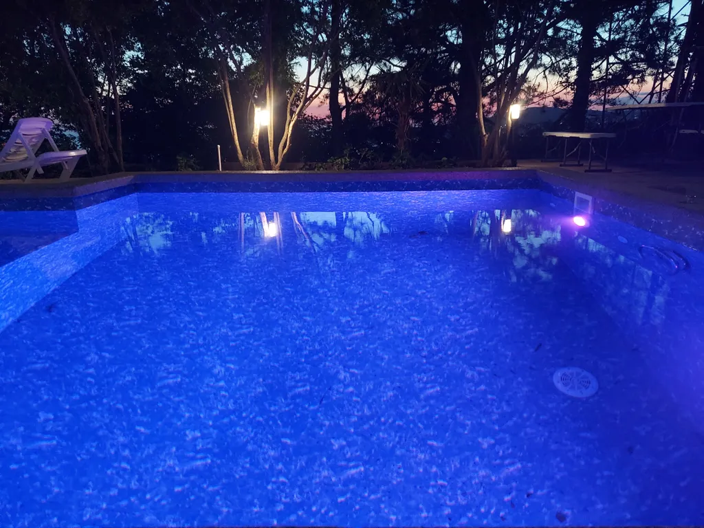 Апартамент 3 в частном доме с тёплым бассейном