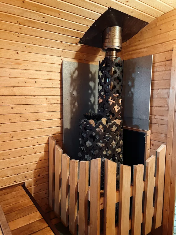 Дом с баней на дровах и гадающим кроликом