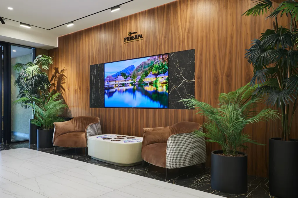 Апартаменты с видом на бассейн 615