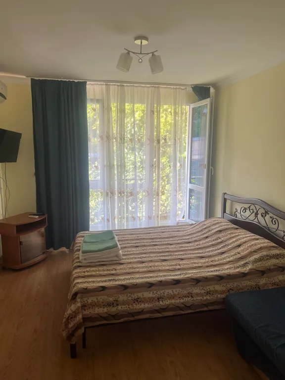 Квартира Номер с видом на хурму — аренда посуточно в Алушта