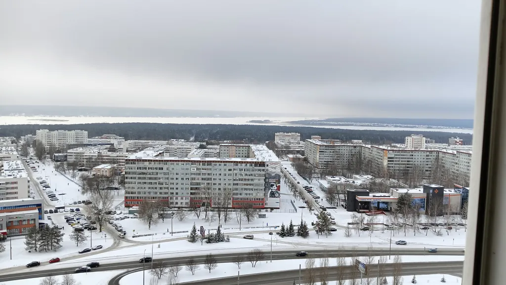 Комфортная однокомнатнатная в центре с потрясающим видом на Каму