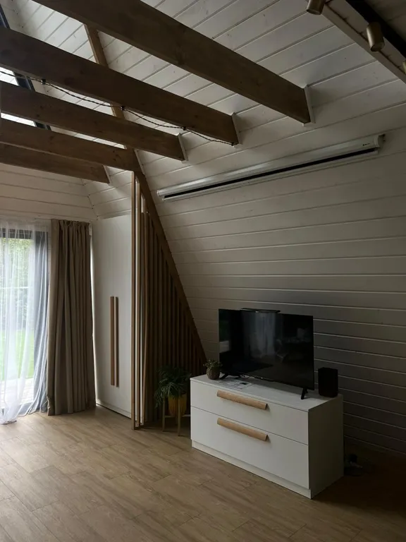 Дом у реки Гранд шалаш