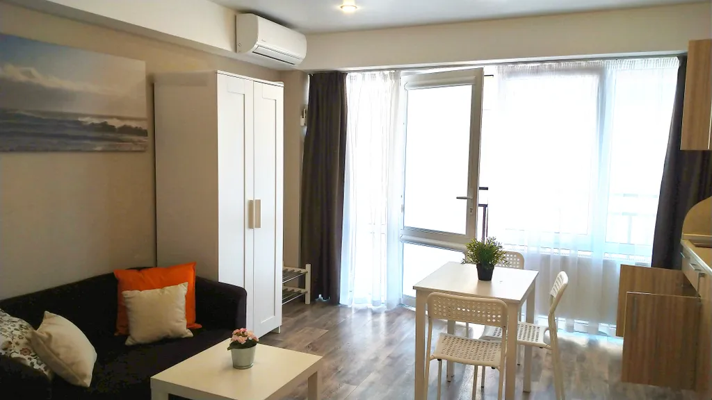 Квартира Апартаменты в Адлере напротив жд вокзала — Адлер