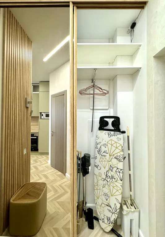 Евродвухкомнатный апартамент с балконом на первой линии