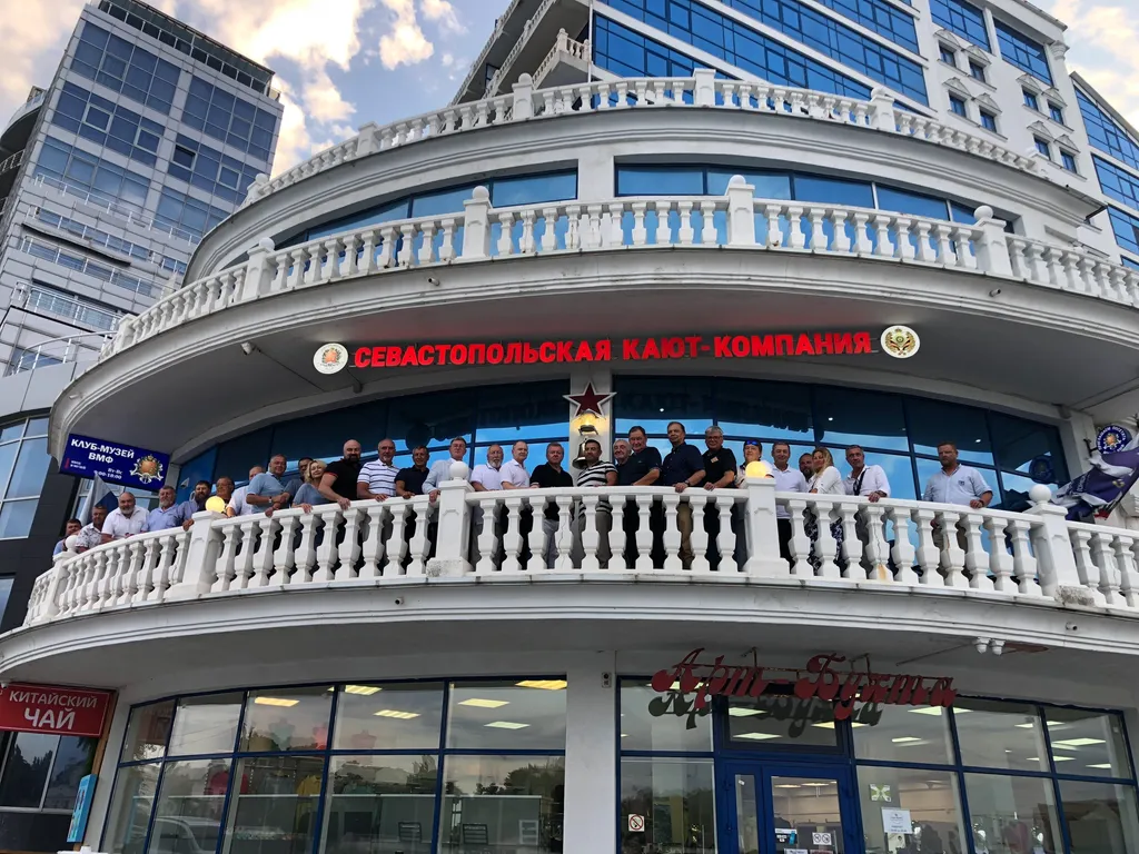 Апартаменты в центре с видом на Севастопольскую бухту