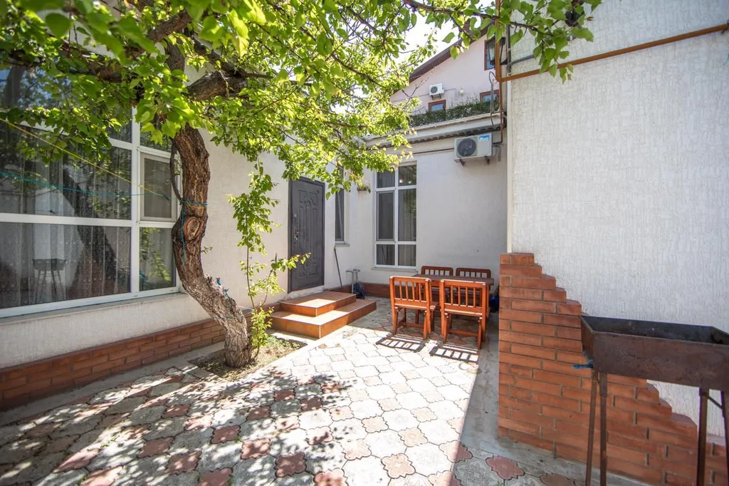 Дом с отдельным двором