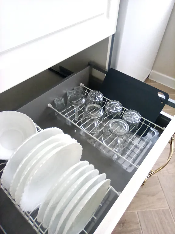 Студия в классическом стиле с видом на реку