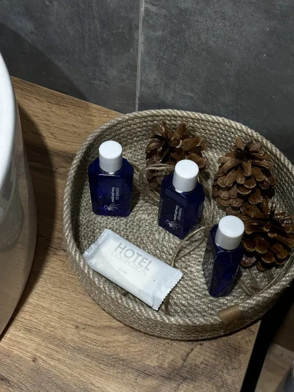 Большой дом для отдыха на берегу реки Кола